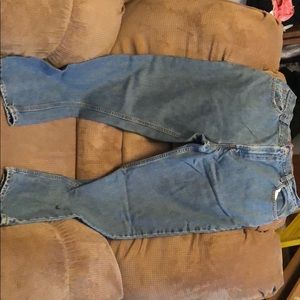 Levi Classic Fit. High waisted.